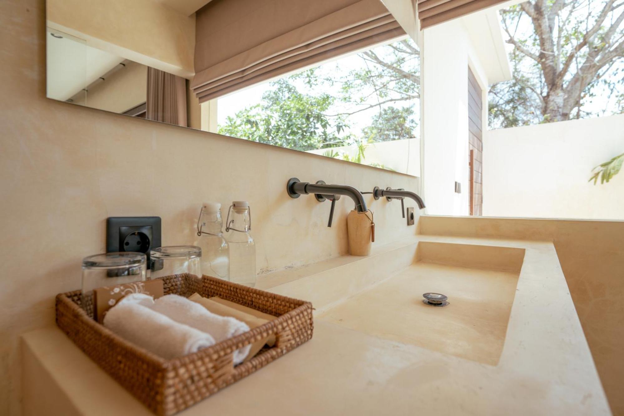 Olea Villas Resort Kuta  Exterior photo